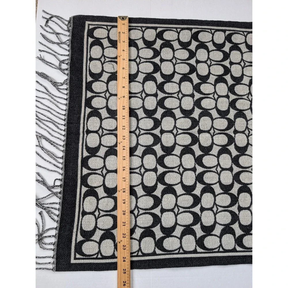 Coach Signature‎ Logo Scarf 69